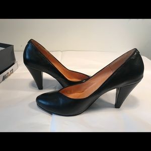 Chelsea Crew Black Leather High Heels 9M Pauline